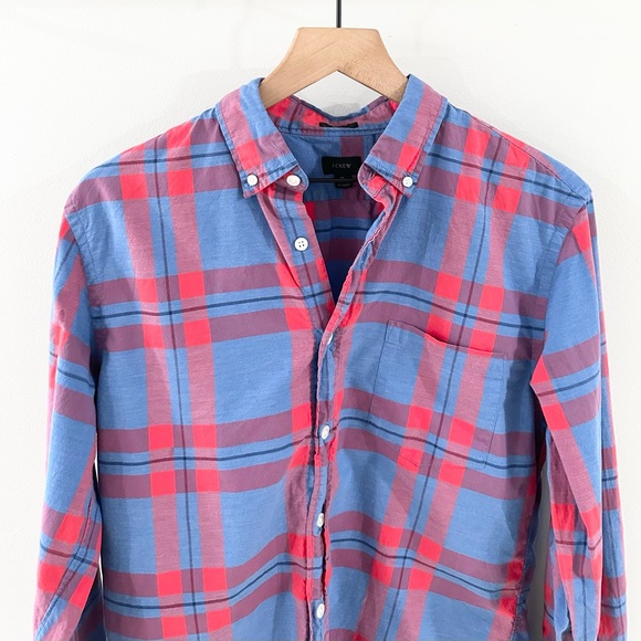 J. Crew Men’s Button Front Shirt Blue Red Plaid Size Medium - Picture 2 of 5